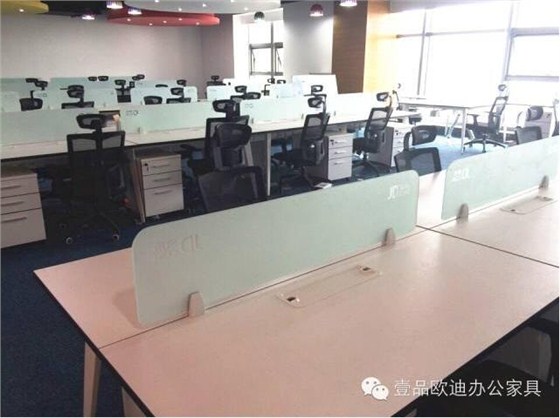 【央視新聞客戶端】京東JD讓老百姓放心網(wǎng)購，壹品歐迪讓京東JD綠色辦公