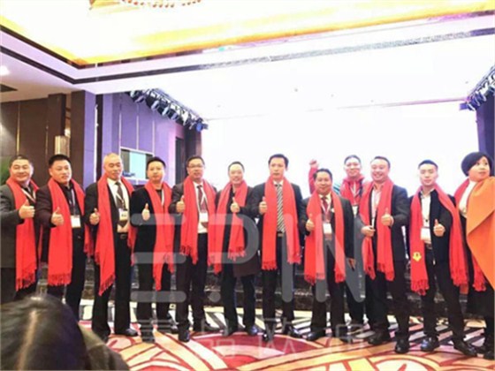 祝賀壹品歐迪成為四川辦公家具企業(yè)中首家&ldquo;中國百強(qiáng)牛商互聯(lián)網(wǎng)+示范基地&rdquo;